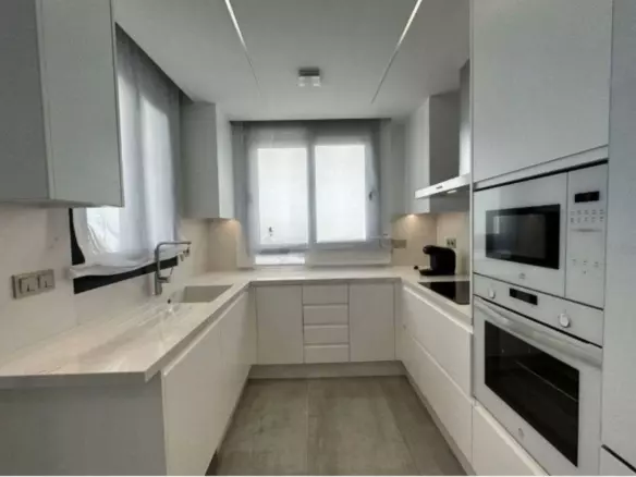 3-bedroom Villa In Torrevieja, Spain (197 M²)