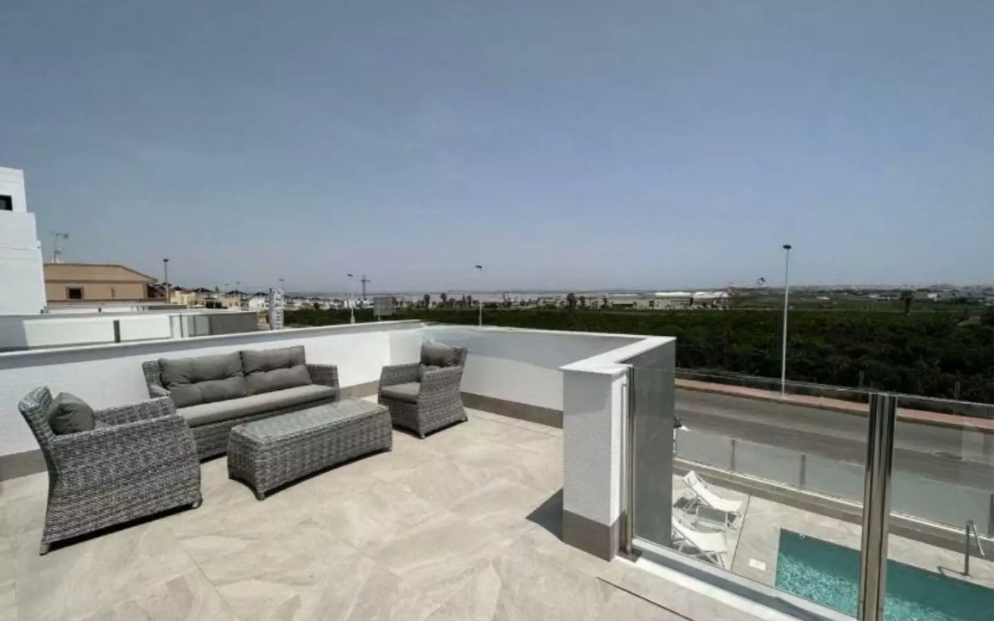 3-bedroom Villa In Torrevieja, Spain (197 M²)