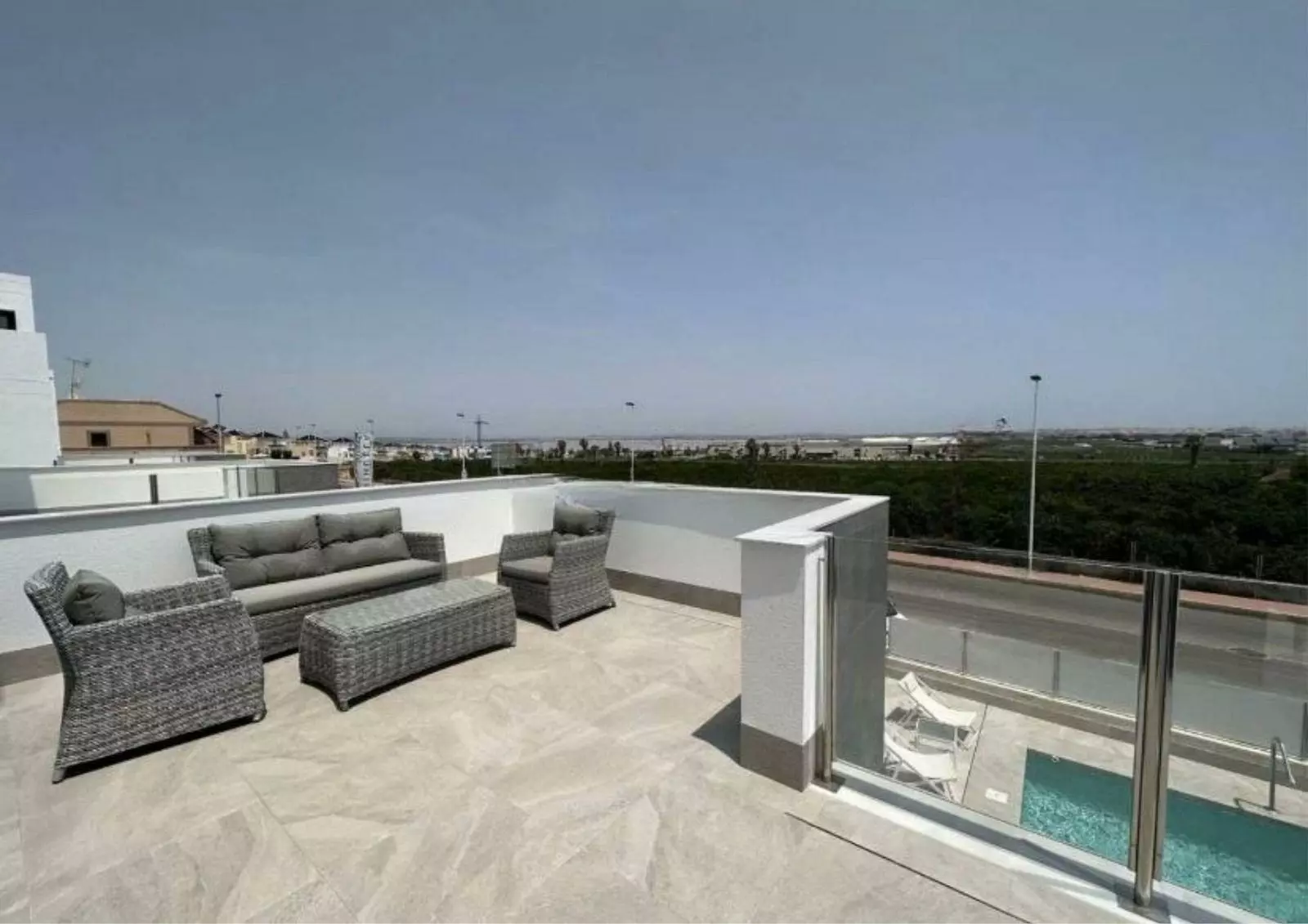 3-bedroom Villa In Torrevieja, Spain (197 M²)