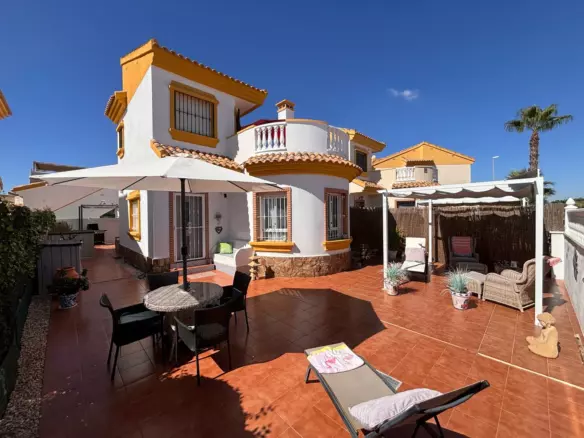 3-bedroom Villa In Guardamar Del Segura, Spain (108 M²)