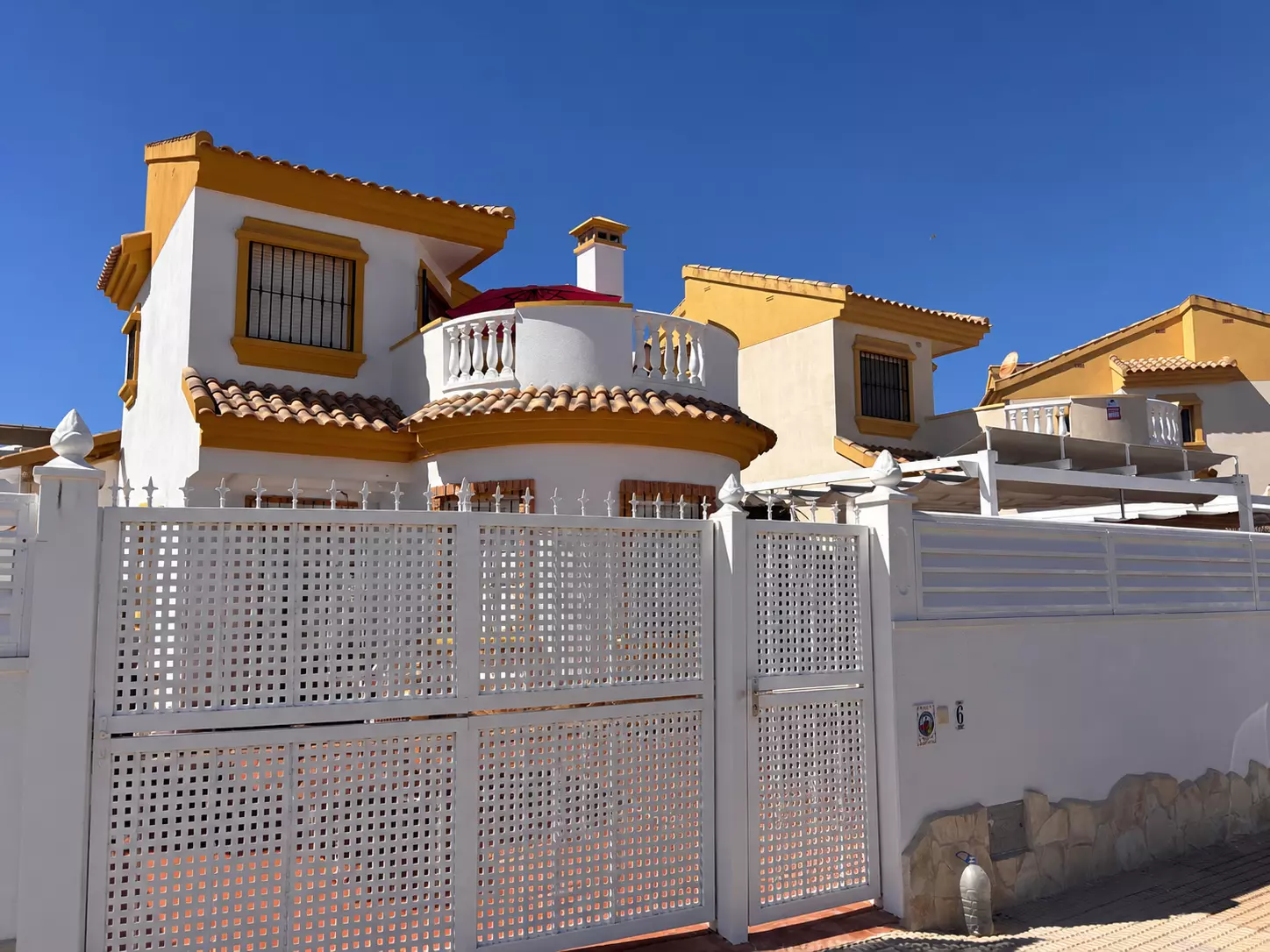 BC419..front-0f8d8e 3-bedroom Villa In Guardamar Del Segura, Spain (108 M²)