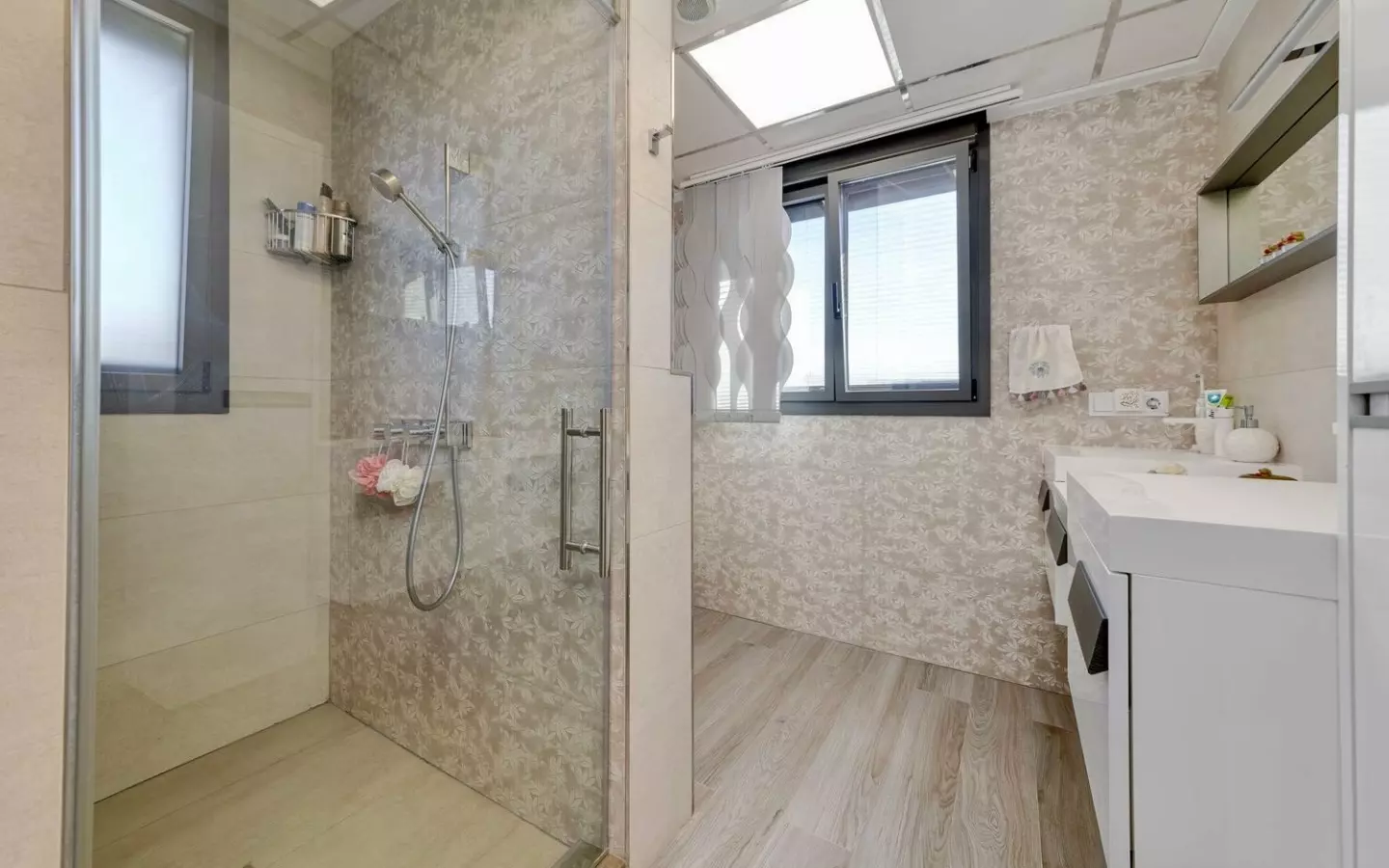 3-bedroom Villa In Torrevieja, Spain (393 M²)