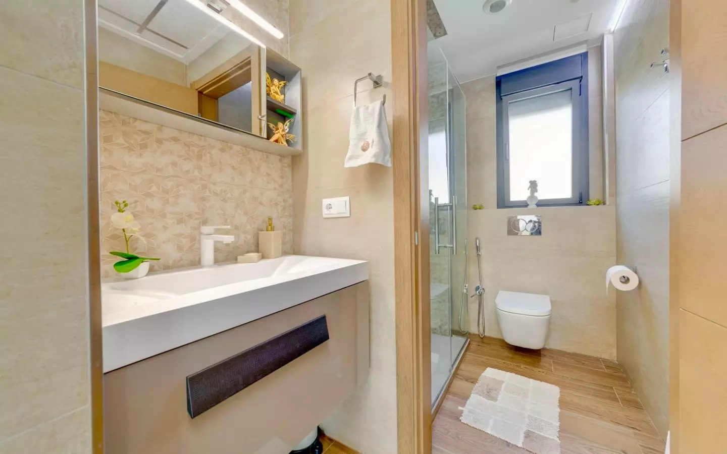 3-bedroom Villa In Torrevieja, Spain (393 M²)