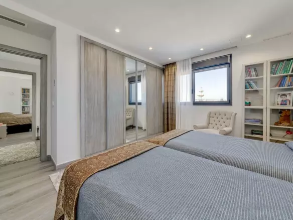 3-bedroom Villa In Torrevieja, Spain (393 M²)