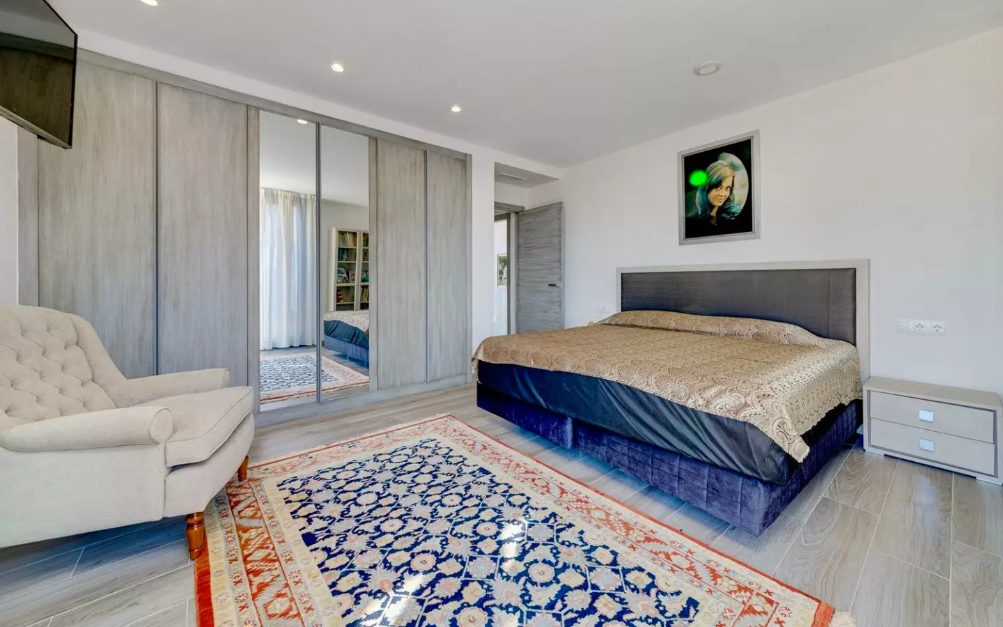 3-bedroom Villa In Torrevieja, Spain (393 M²)