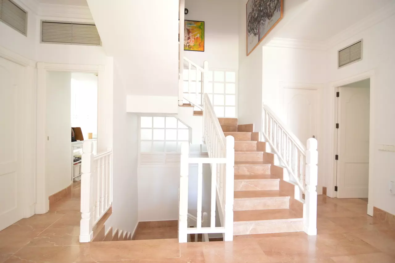 4-bedroom Villa In Torrevieja, Spain (520 M²)