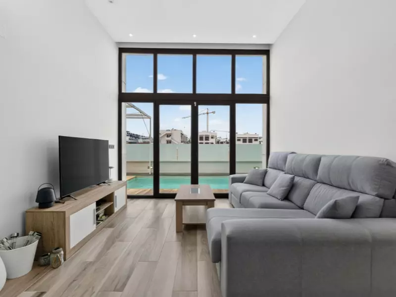 4-bedroom Villa In Torrevieja, Spain (149 M²)