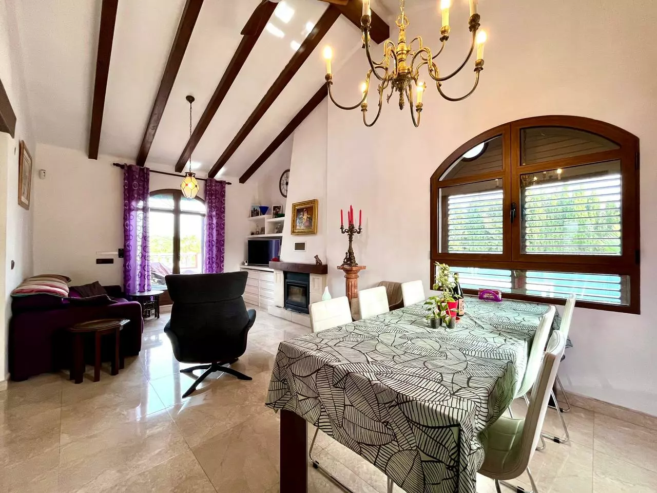 4-bedroom Villa In Villamartin, Spain (184 M²)