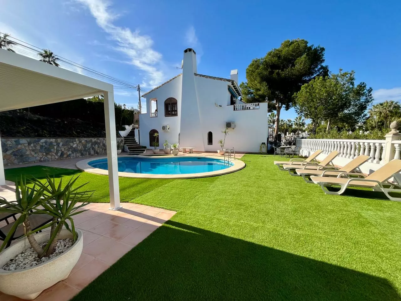 4-bedroom Villa In Villamartin, Spain (184 M²)