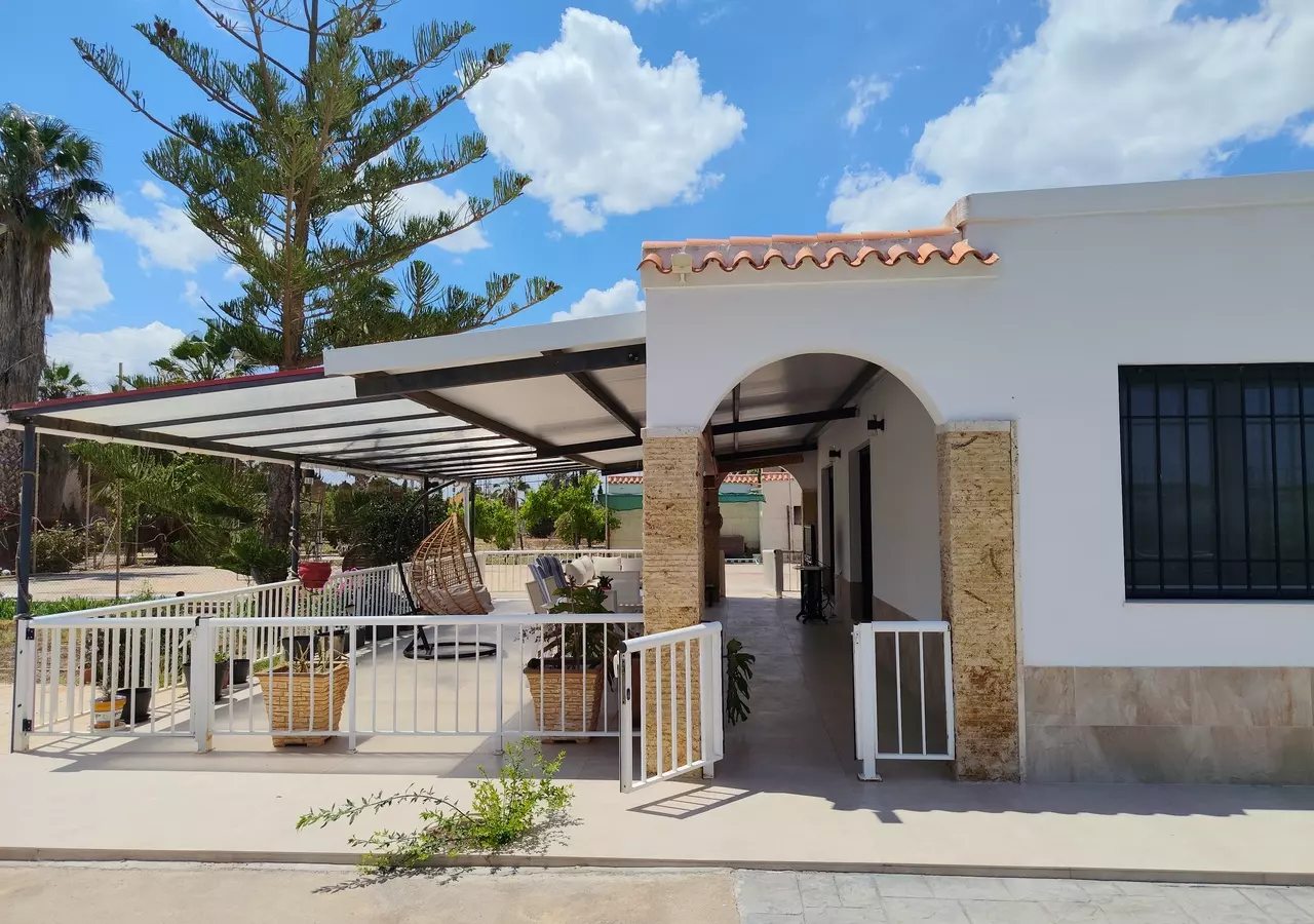 6-bedroom Villa In Los Montesinos, Spain (347 M²)