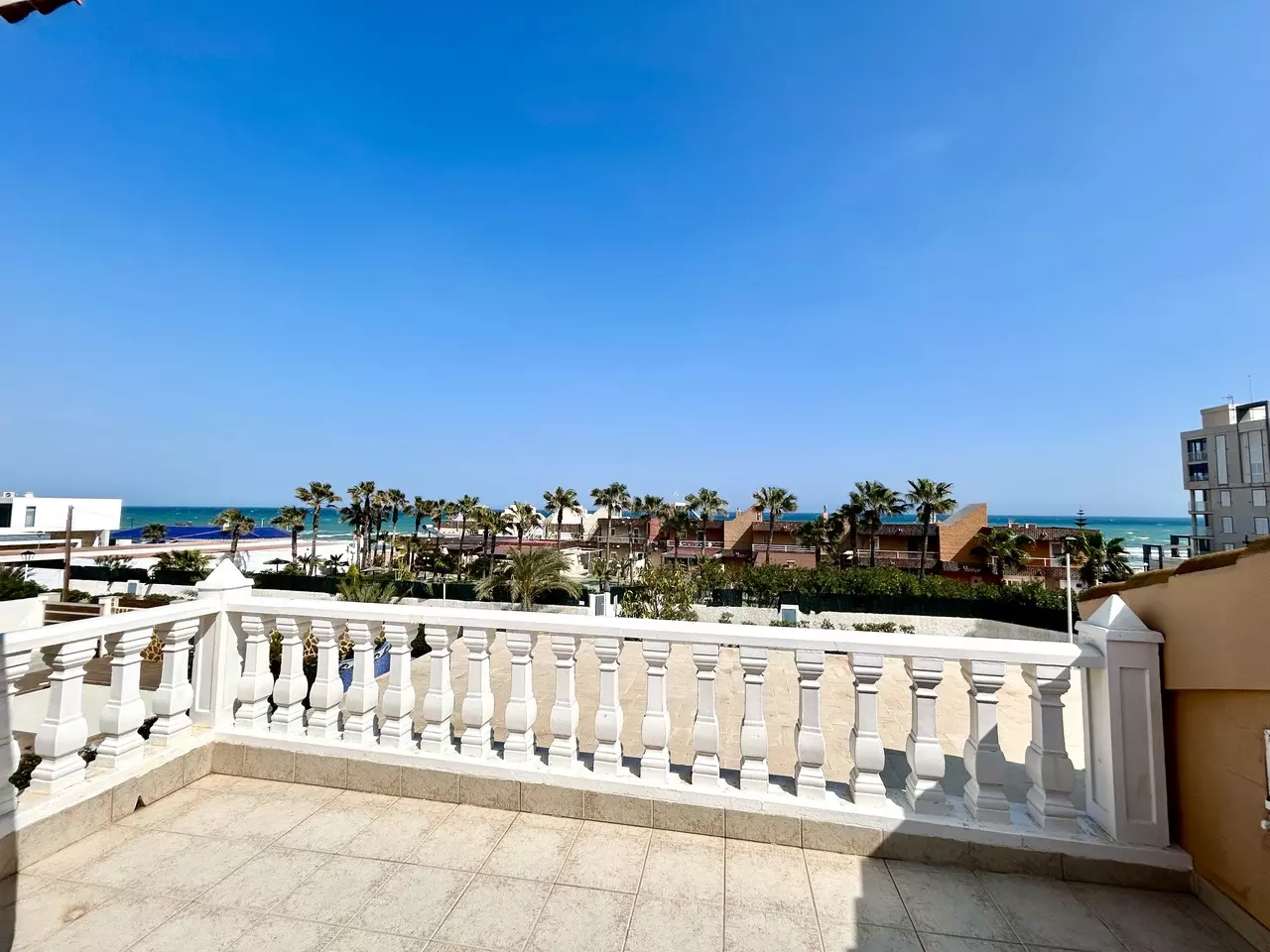 6-bedroom Villa In Torrevieja, Spain (440 M²)