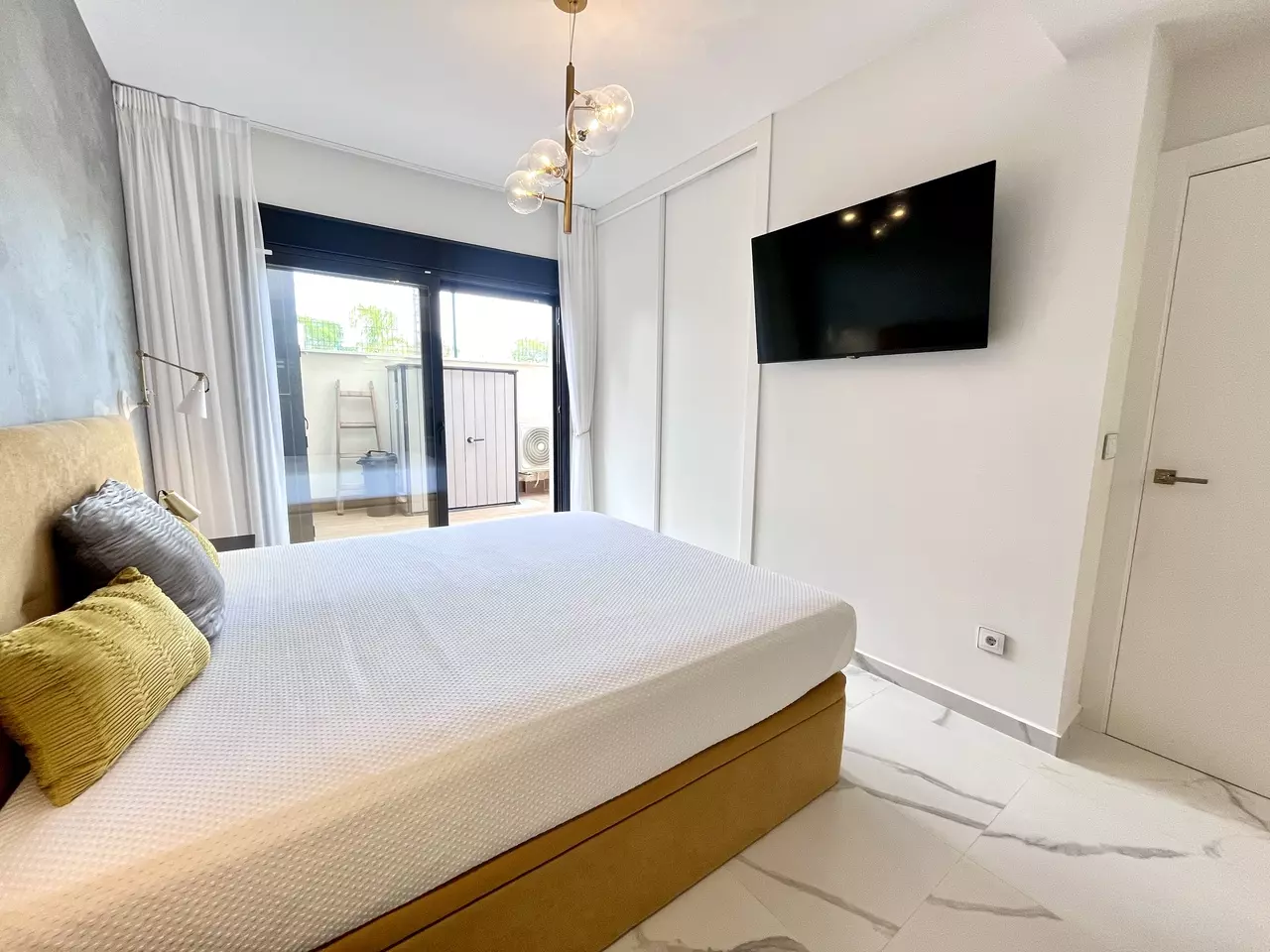 2-bedroom Apartment In San Miguel De Salinas, Spain (101 M²)