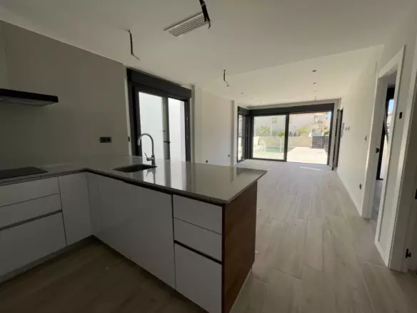 4-bedroom Apartment In Pilar De La Horadada, Spain (120 M²)