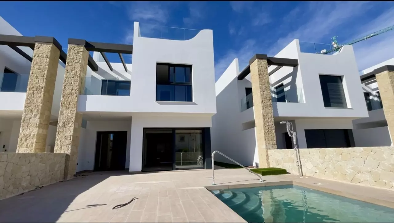 4-bedroom Apartment In Pilar De La Horadada, Spain (120 M²)