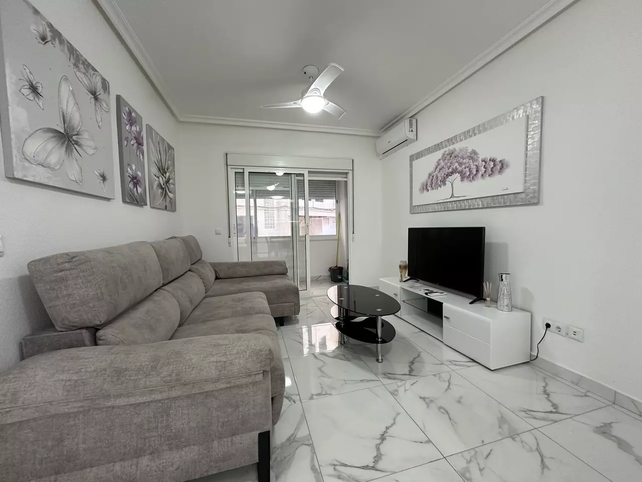 2-bedroom Apartment In Torrevieja, Spain (82 M²)