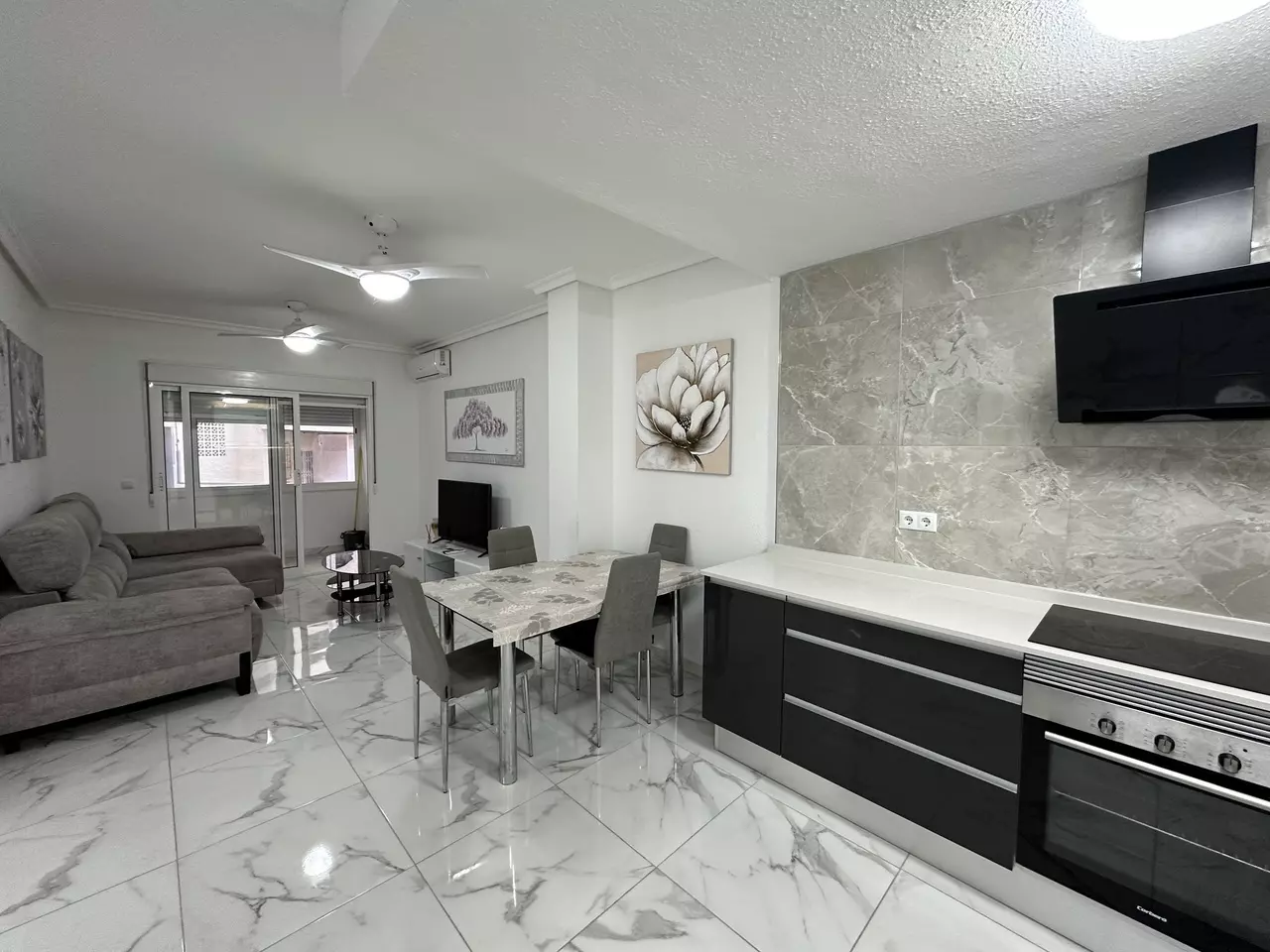 2-bedroom Apartment In Torrevieja, Spain (82 M²)