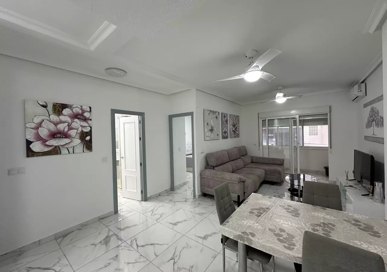 2-bedroom Apartment In Torrevieja, Spain (82 M²)