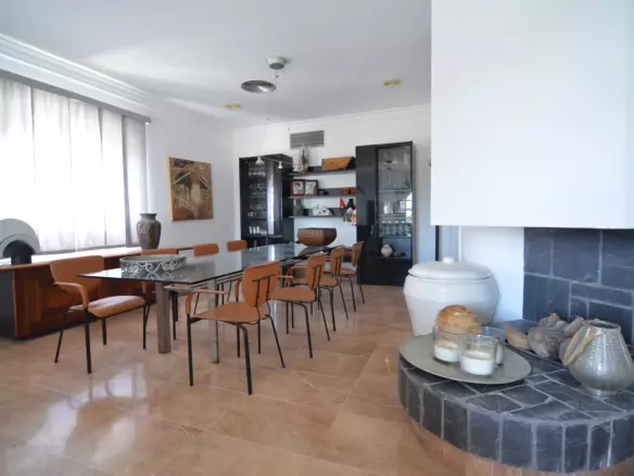 4-bedroom Villa In Torrevieja, Spain (520 M²)