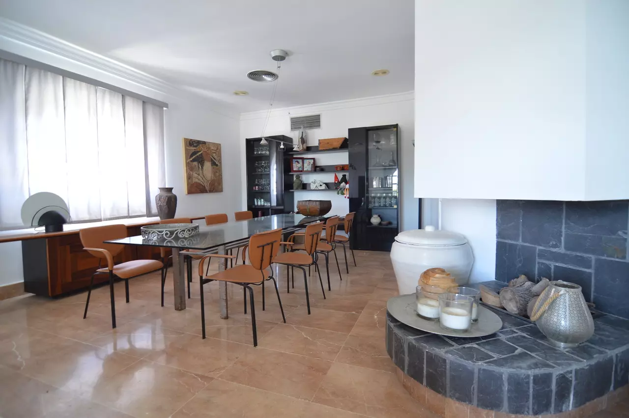 4-bedroom Villa In Torrevieja, Spain (520 M²)