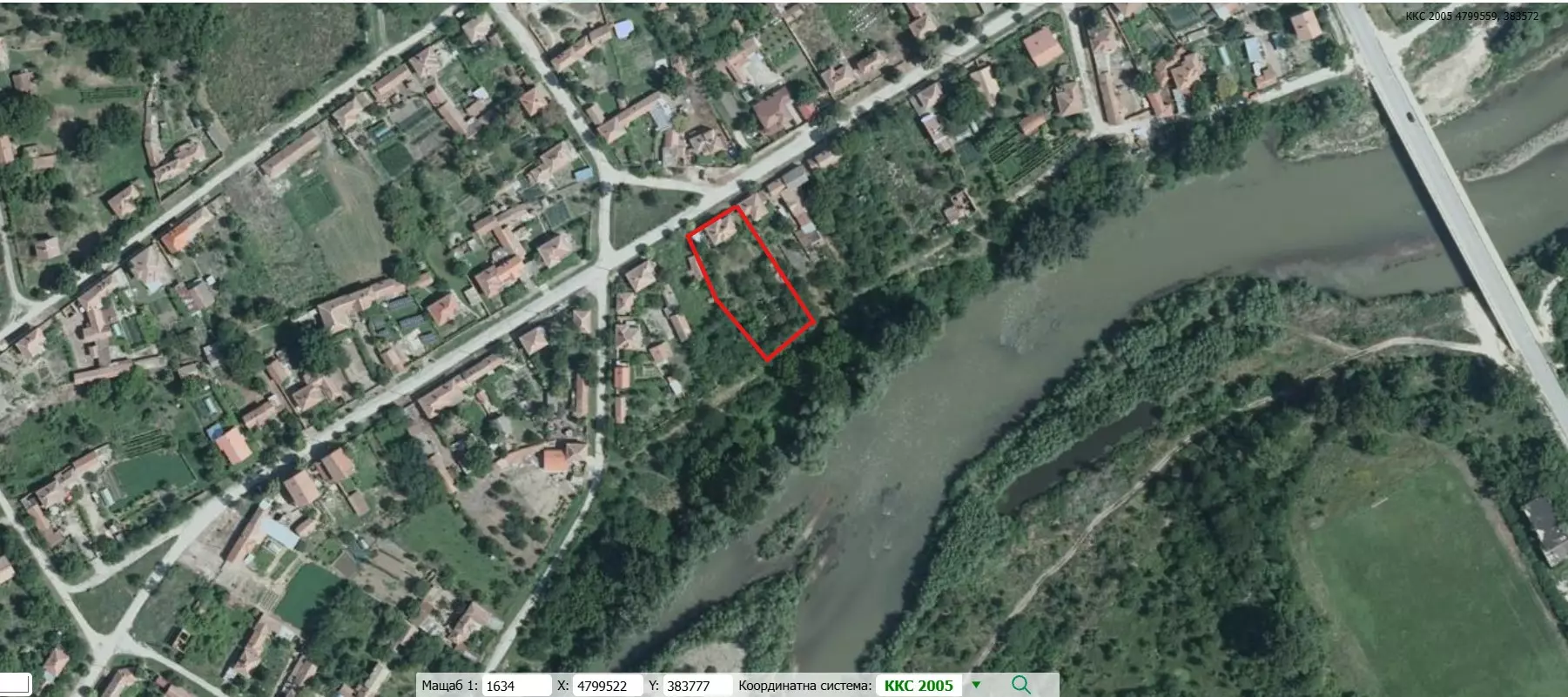 Sunny House By The River In Bulgaria – 1,900 M² Plot, Garage, Private Well & Renovation Potential