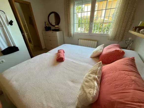 3-bedroom Villa In San Miguel De Salinas, Spain (170 M²)
