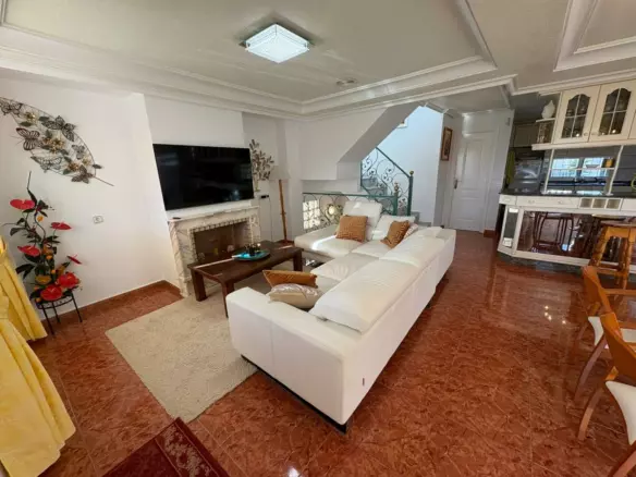 4-bedroom Villa In Torrevieja, Spain (600 M² Plot)