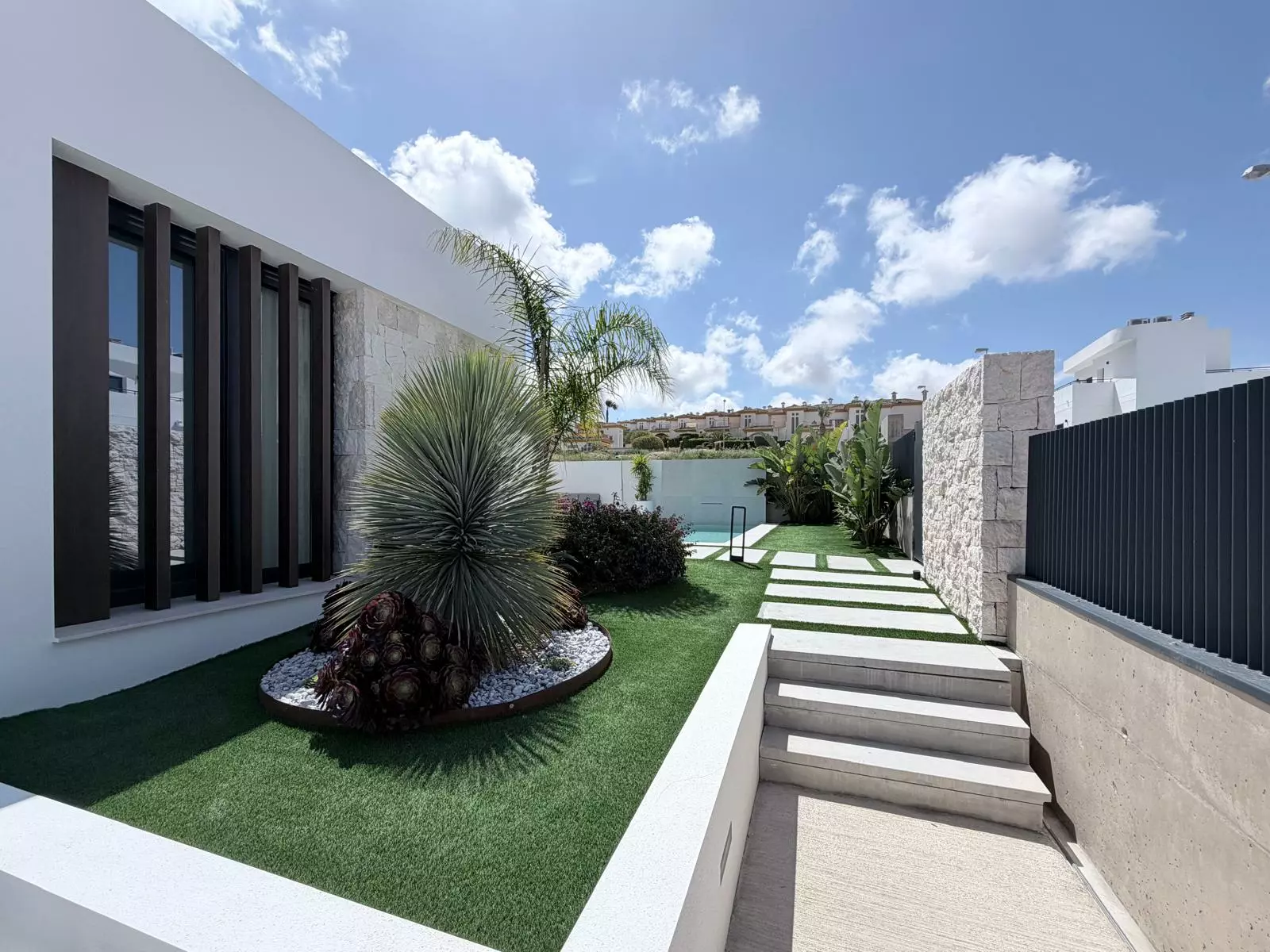 WhatsApp-Image-2026-08-19-at-14.38.51-4-e395f6 4-bedroom Villa In Rojales, Spain