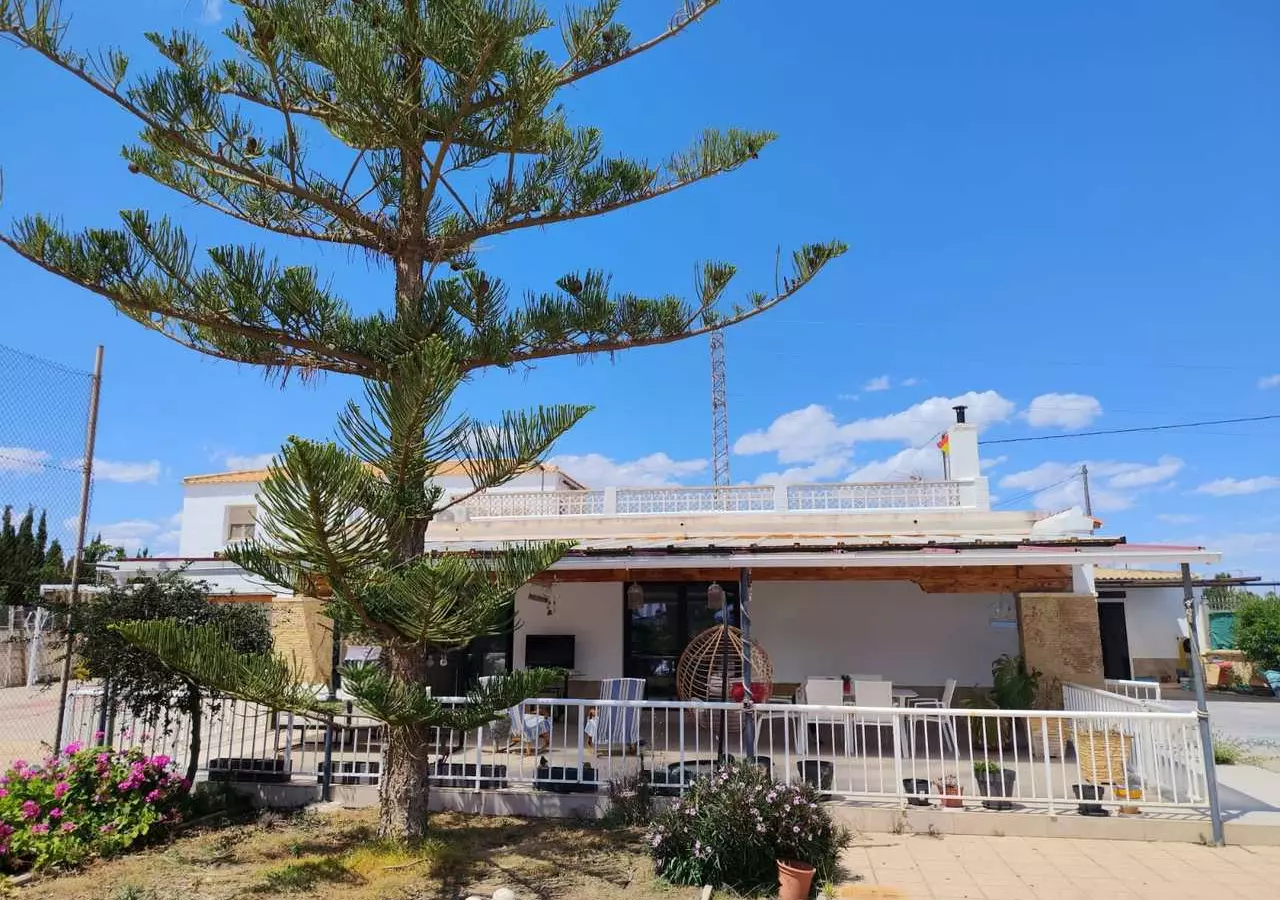 6-bedroom Villa In Los Montesinos, Spain (347 M²)