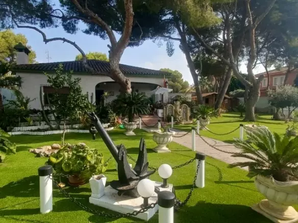 3-bedroom Villa In Orihuela Costa, Spain (250 M²)