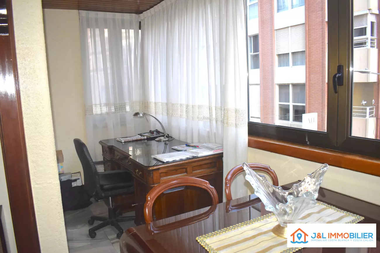 3-bedroom Apartment In Alicante, Spain (167 M²)