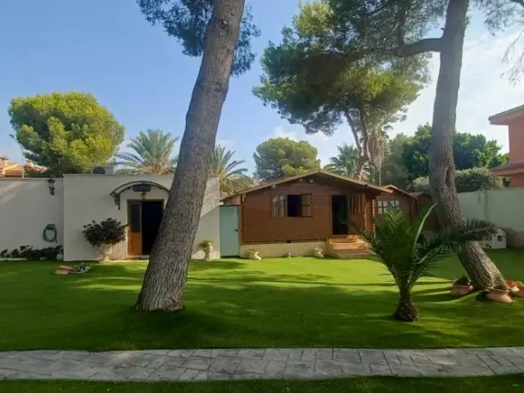 3-bedroom Villa In Orihuela Costa, Spain (250 M²)