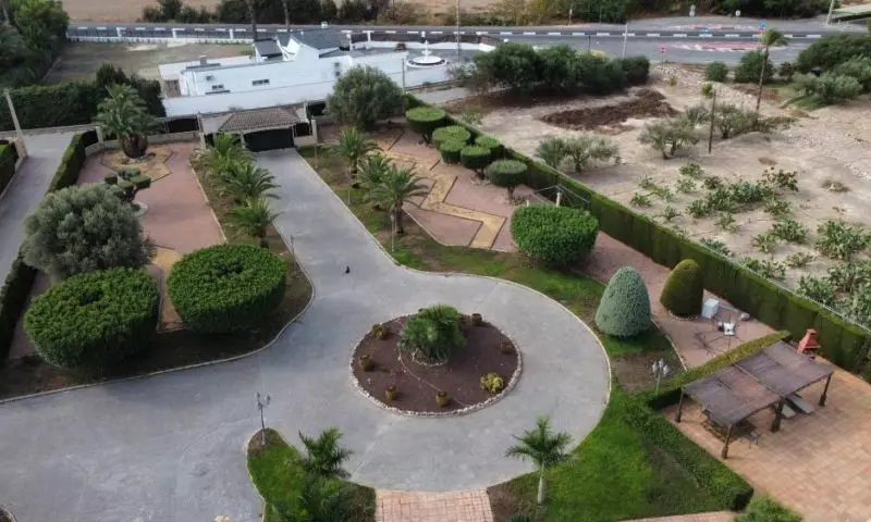 6-bedroom Villa In Elche, Spain (500 M²)