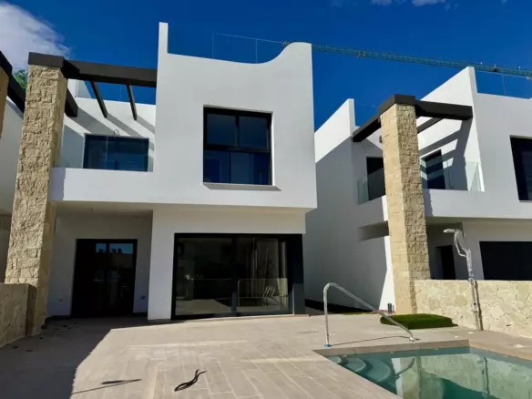 4-bedroom Apartment In Pilar De La Horadada, Spain (120 M²)