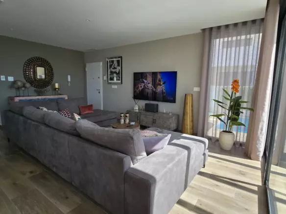 3-bedroom Villa In Los Montesinos, Spain (151 M²)