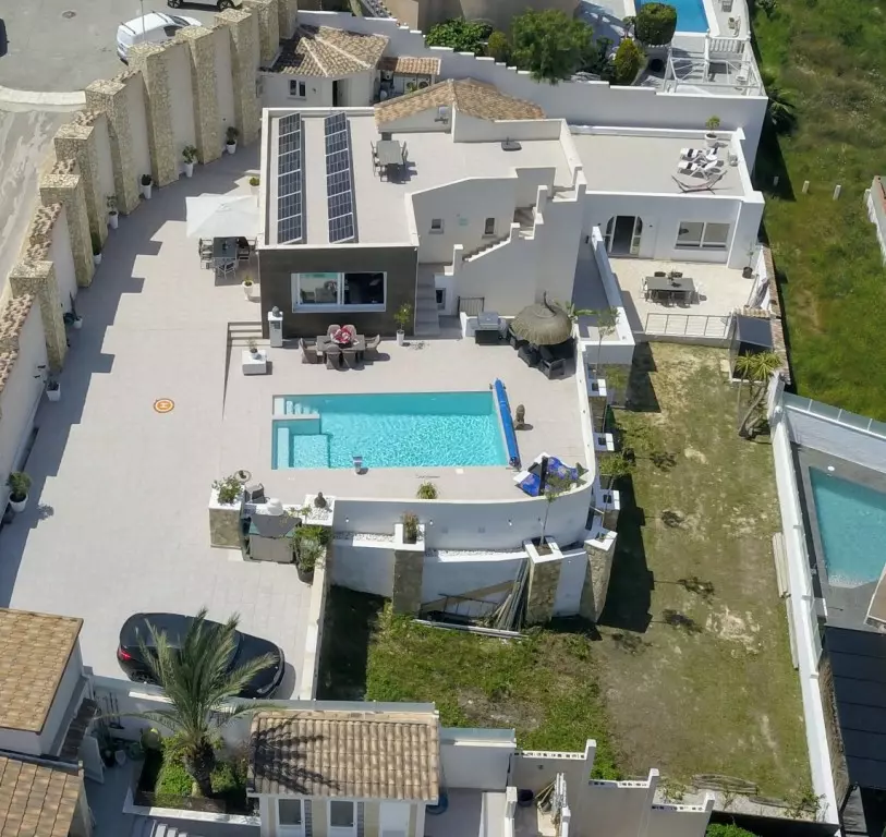 6-bedroom Villa In Ciudad Quesada, Spain (325 M²)