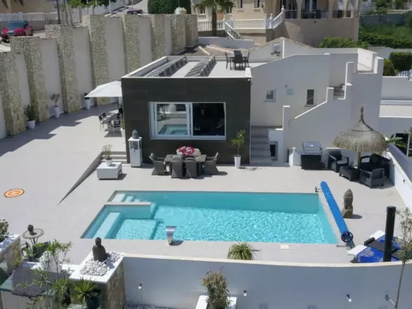 6-bedroom Villa In Ciudad Quesada, Spain (325 M²)
