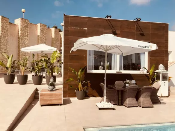 6-bedroom Villa In Ciudad Quesada, Spain (325 M²)