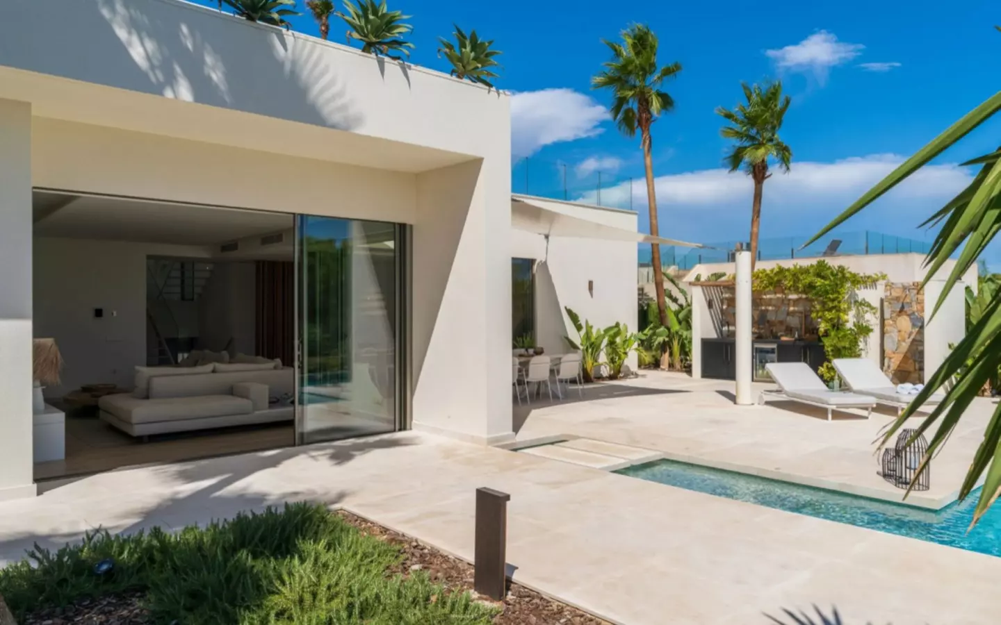 5-bedroom Villa In San Miguel De Salinas, Spain (241 M²)