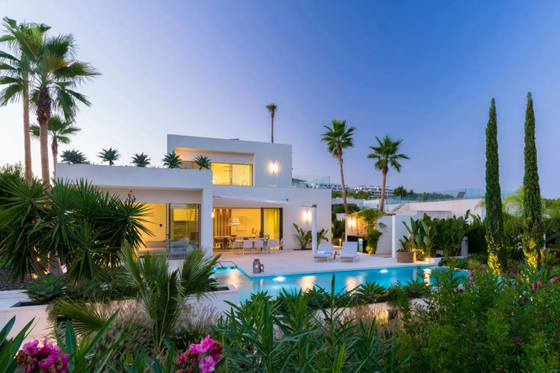 5-bedroom Villa In San Miguel De Salinas, Spain (241 M²)