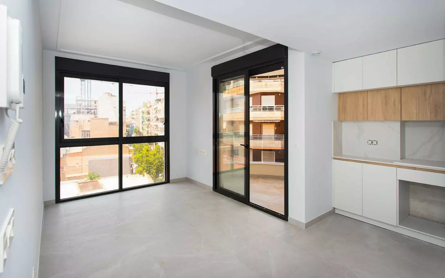 2-bedroom Apartment In Torrevieja, Spain (86 M²)