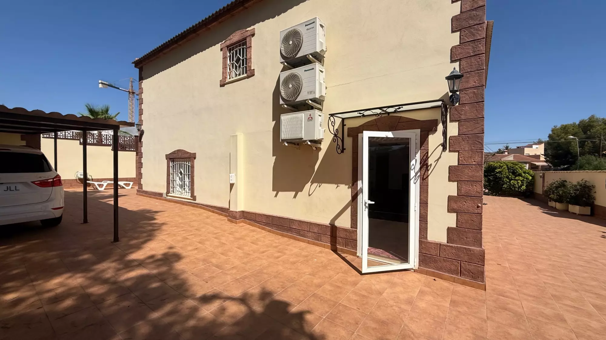 7-bedroom Villa In Torrevieja, Spain (311 M²)