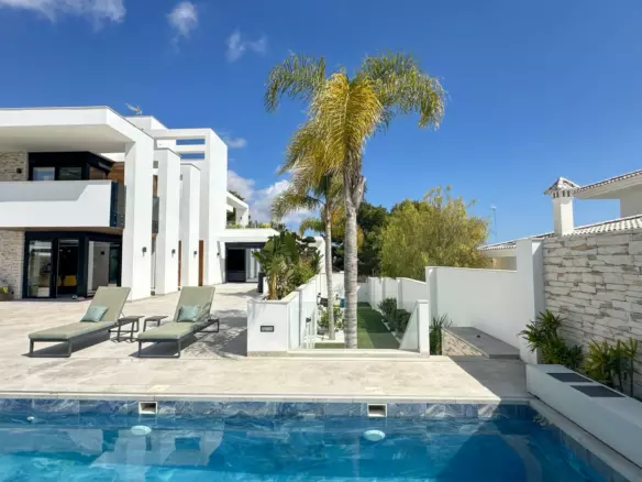 4-bedroom Villa In Orihuela Costa, Spain (527 M²)