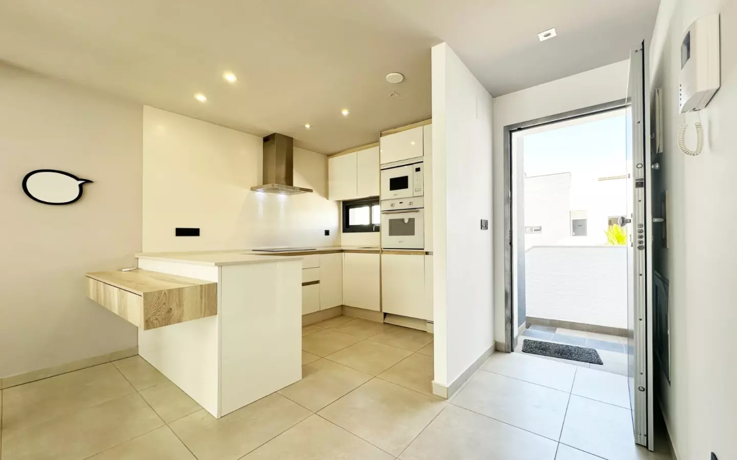 2-bedroom Apartment In Guardamar Del Segura, Spain (75 M²)