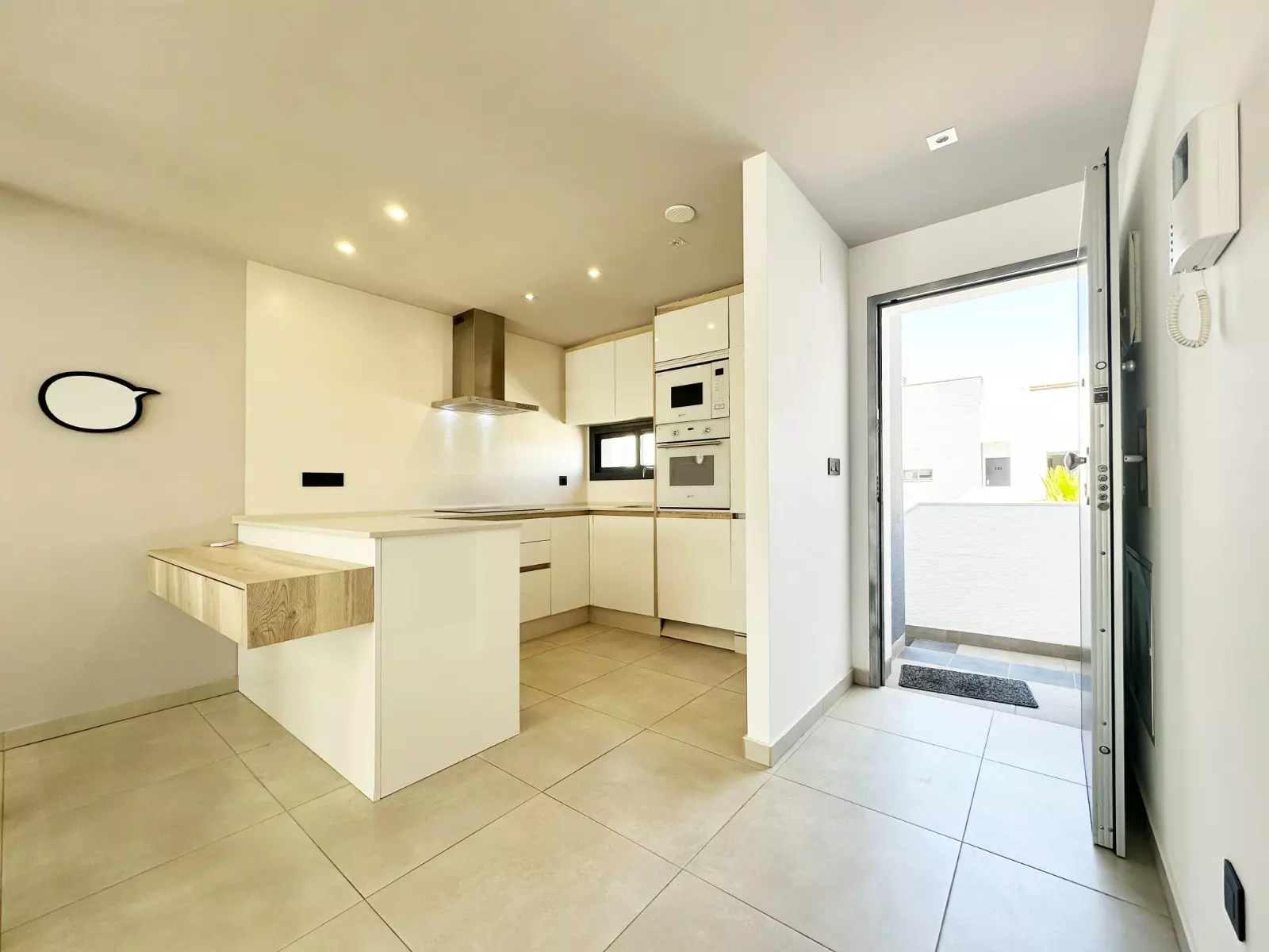 2-bedroom Apartment In Guardamar Del Segura, Spain (75 M²)