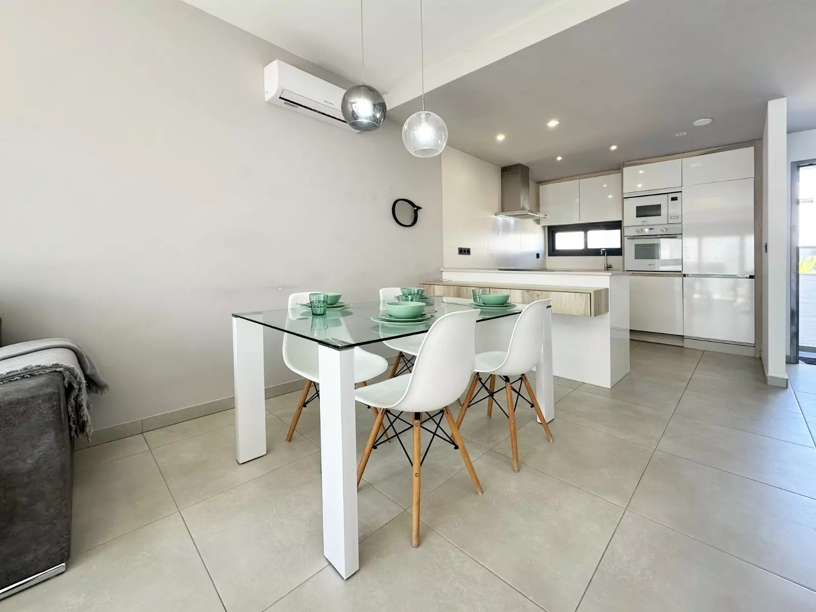 2-bedroom Apartment In Guardamar Del Segura, Spain (75 M²)