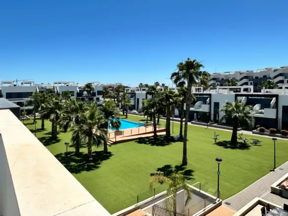 2-bedroom Apartment In Guardamar Del Segura, Spain (75 M²)