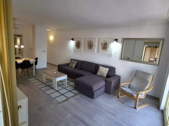 3-bedroom Apartment In Torrevieja, Spain (117 M²)