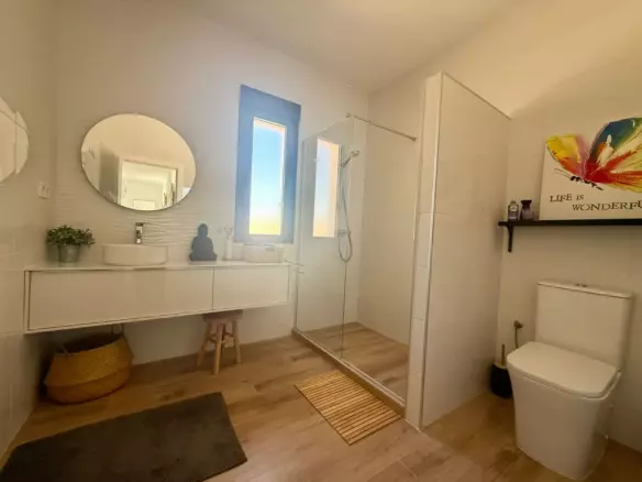3-bedroom Villa In Pinoso, Spain (175 M²)