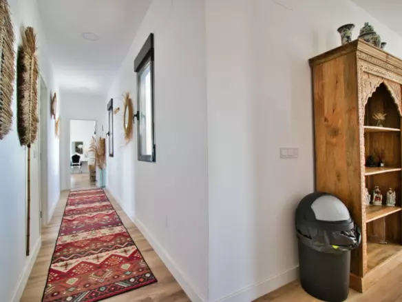 3-bedroom Villa In Pinoso, Spain (175 M²)