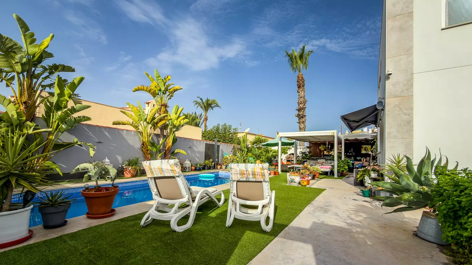 2-bedroom Villa In Torrevieja, Spain (130 M²)